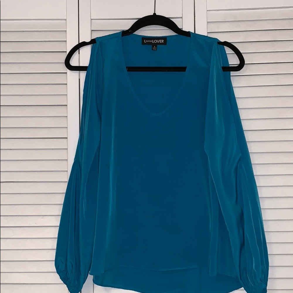 Blue top with cut out sleeves